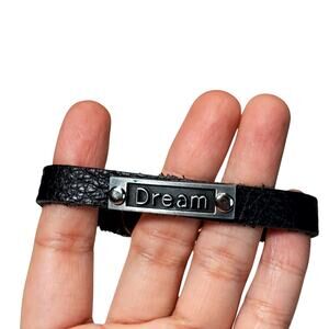 Pearl Snap Leather Strap Silver Tone Dream Plaque Bracelet 8"
